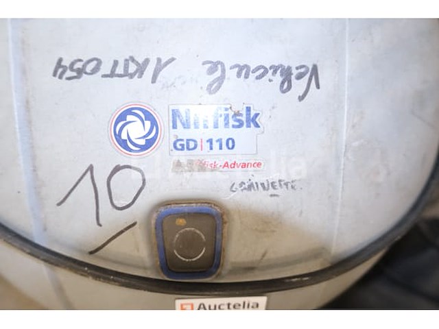 6 nilfisk stofzuigers - afbeelding 4 van  10