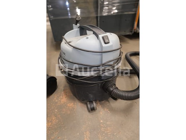 6 nilfisk stofzuigers - afbeelding 5 van  10