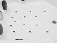 6 persoons outdoor spa 208x208 cm - wit bad / naturel houten kleur zijkant - afbeelding 16 van  24