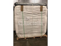 6 persoons outdoor spa 208x208 cm - wit bad / naturel houten kleur zijkant - afbeelding 18 van  24