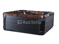 6 persoons outdoor spa met waterjets 230x230cm - bruin / zwarte zijkant incl. wifi - afbeelding 1 van  17