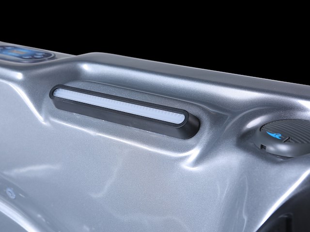 6 persoons outdoor spa met waterjets 230x230cm - zilver / zwarte zijkant incl. wifi - afbeelding 17 van  18