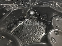 6 persoons outdoor spa met waterjets 255x233 cm - zwart / zwarte zijkant - afbeelding 5 van  17