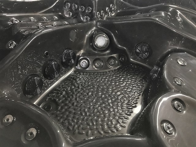 6 persoons outdoor spa met waterjets 255x233cm - bruin / zwarte zijkant - afbeelding 4 van  9