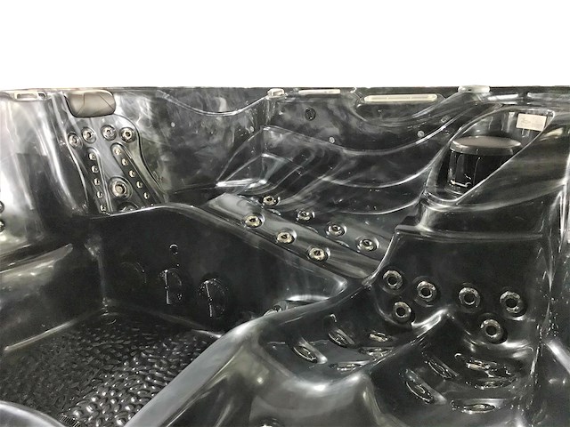 6 persoons outdoor spa met waterjets 255x233cm - zwart / zwarte zijkant - afbeelding 5 van  17