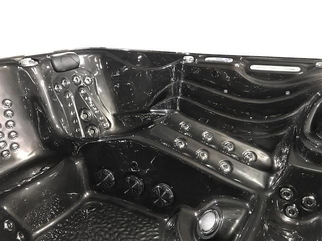 6 persoons outdoor spa met waterjets 255x233cm - zwart / zwarte zijkant - afbeelding 14 van  17