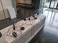 6 piramide-type pendellampen - afbeelding 1 van  2