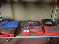 6 pvc doosjes met gereedschap