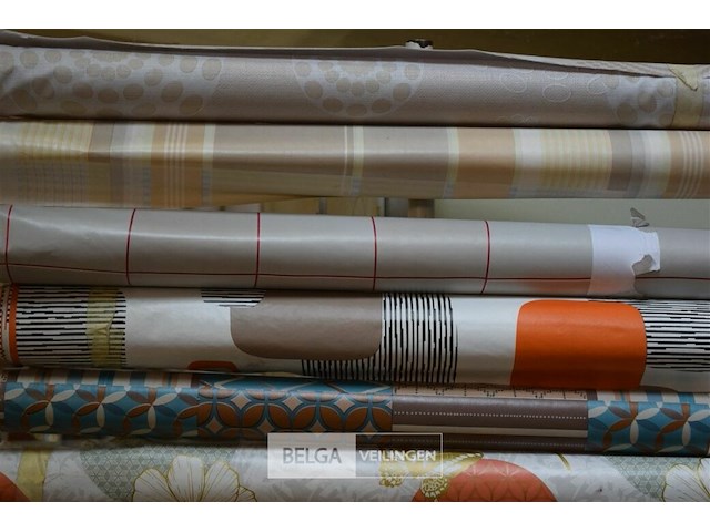 ±6 rollen tafelkleed - afbeelding 3 van  4