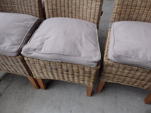 6 rotanstoelen met kussens - afbeelding 2 van  2
