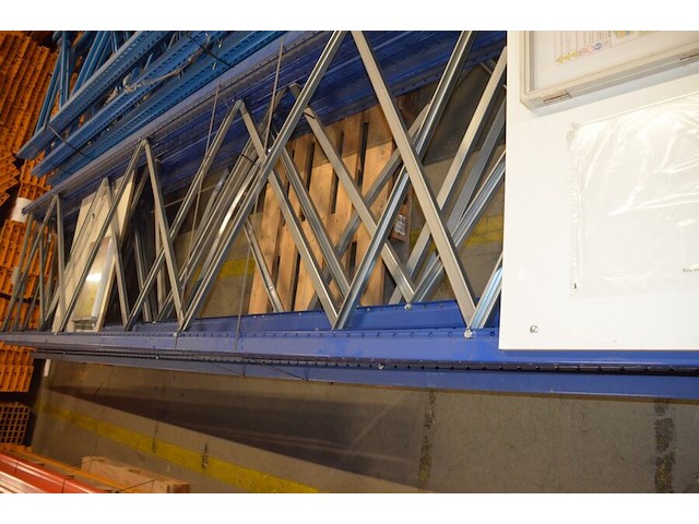 6 staanders blauw afm. 6,50m hoogte en 1,10m breedte jungheinrich - afbeelding 3 van  7
