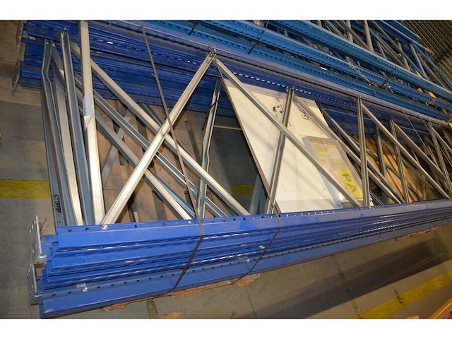 6 staanders blauw afm. 6,50m hoogte en 1,10m breedte jungheinrich - afbeelding 7 van  7