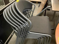 6 stapelbare stoffen stoelen - afbeelding 1 van  3
