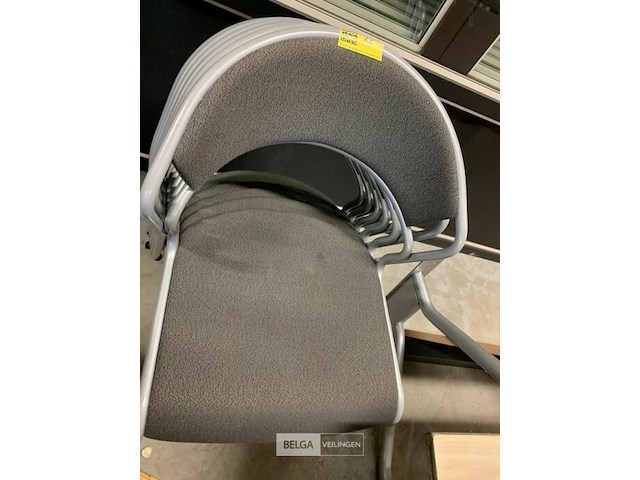 6 stapelbare stoffen stoelen - afbeelding 2 van  3