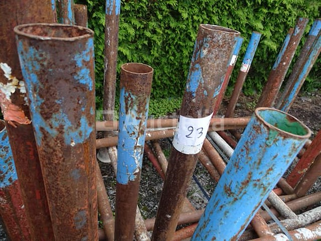 6 stapelbare, vergrendelbare propellerrekken - afbeelding 1 van  3