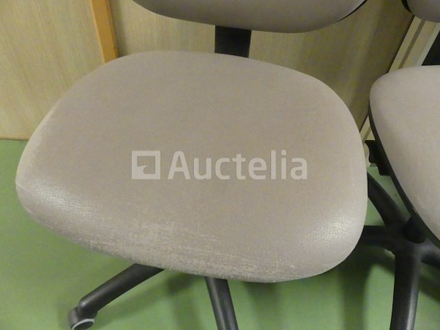 6 stoelen op wielen - afbeelding 2 van  18