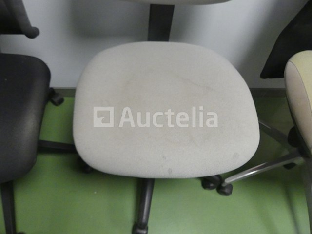 6 stoelen op wielen - afbeelding 3 van  18