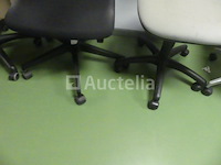 6 stoelen op wielen - afbeelding 5 van  18