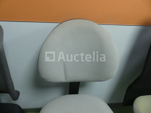 6 stoelen op wielen - afbeelding 11 van  18