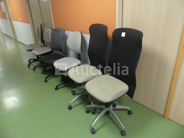 6 stoelen op wielen - afbeelding 14 van  18