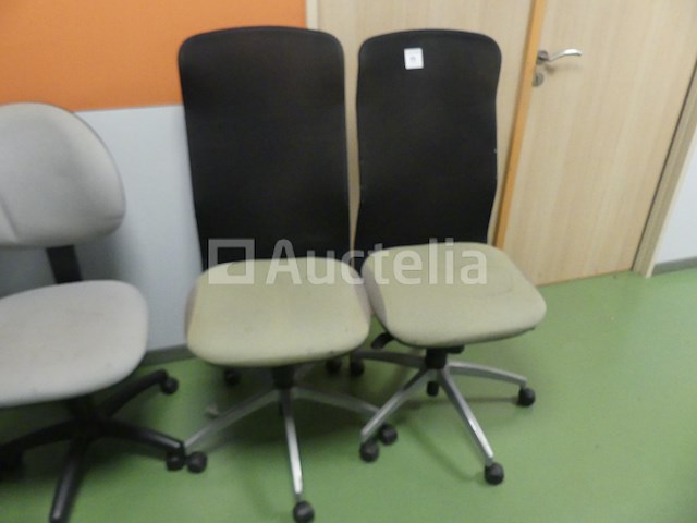 6 stoelen op wielen - afbeelding 16 van  18