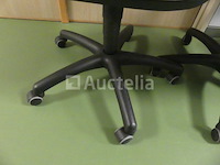 6 stoelen op wielen - afbeelding 18 van  18