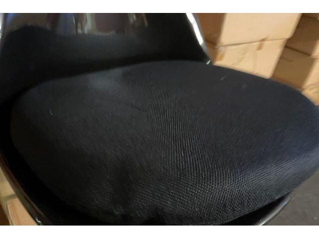 6 stoelen - afbeelding 3 van  5