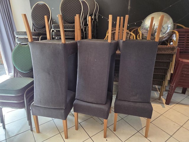 6 stoffen eetkamerstoelen - afbeelding 1 van  2