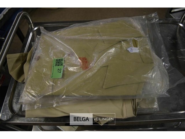 ±6 stoffen jassen div maten - afbeelding 1 van  3