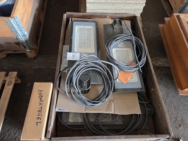 6 stuks straatverlichting led schreder teceo 1 - afbeelding 1 van  8