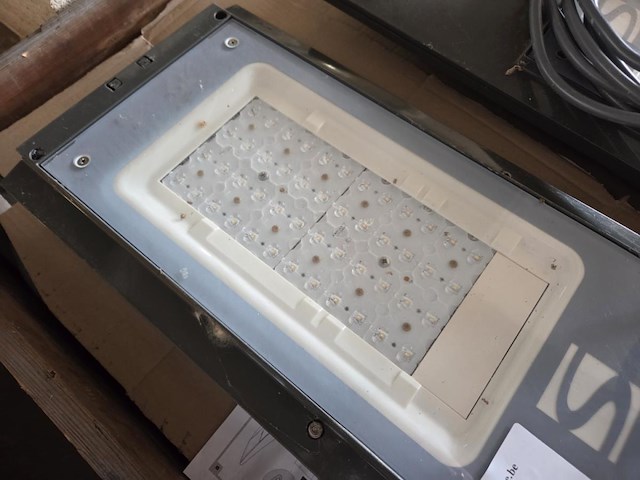 6 stuks straatverlichting led schreder teceo 1 - afbeelding 2 van  8