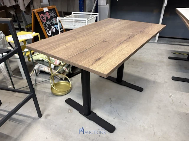 6 tafels van plm 120 x 70 x 75 cm voorzien van formica bovenblad en metalen onderstel - afbeelding 1 van  6