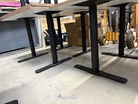 6 tafels van plm 120 x 70 x 75 cm voorzien van formica bovenblad en metalen onderstel - afbeelding 5 van  6