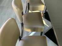 6 tafeltjes en 10 stoelen - afbeelding 4 van  4