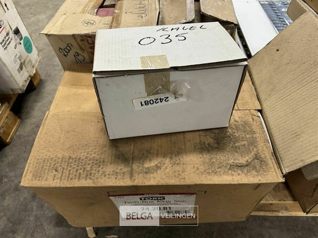 6 tork twin wc-papierhouders - afbeelding 4 van  4