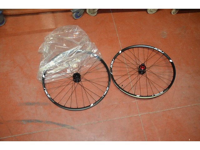 6 wielen voor mountainbike mtb new race 650b comp 27.5 - afbeelding 9 van  17