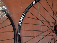 6 wielen voor mountainbike mtb new race 650b comp 27.5 - afbeelding 11 van  17