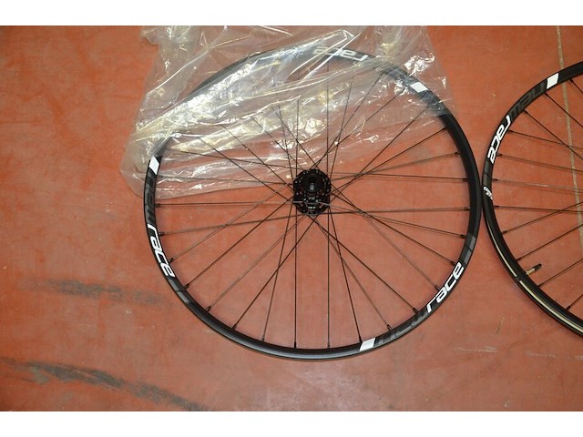 6 wielen voor mountainbike mtb new race 650b comp 27.5 - afbeelding 12 van  17