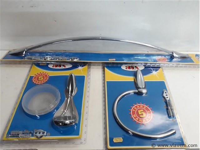 6 x badkamertoebehoren chrome 3 assorti - afbeelding 2 van  2