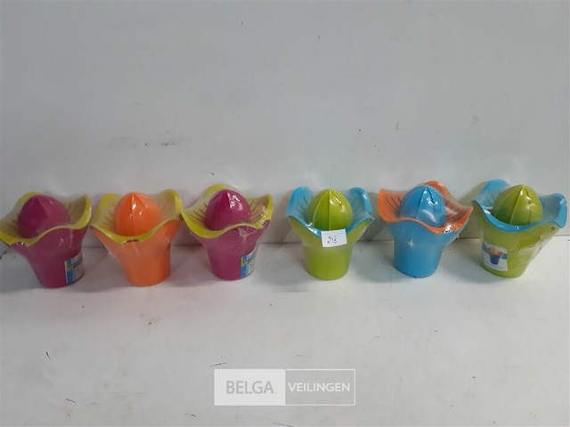 6 x fruitpers pvc mix kleuren - afbeelding 2 van  3