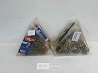 6 x hangdeco denneknoppen 10 stuks