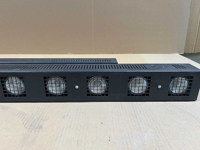 6 x showtec active sunstrip xlr3-pin w/lamp 50w 35° w/brackets - afbeelding 12 van  12