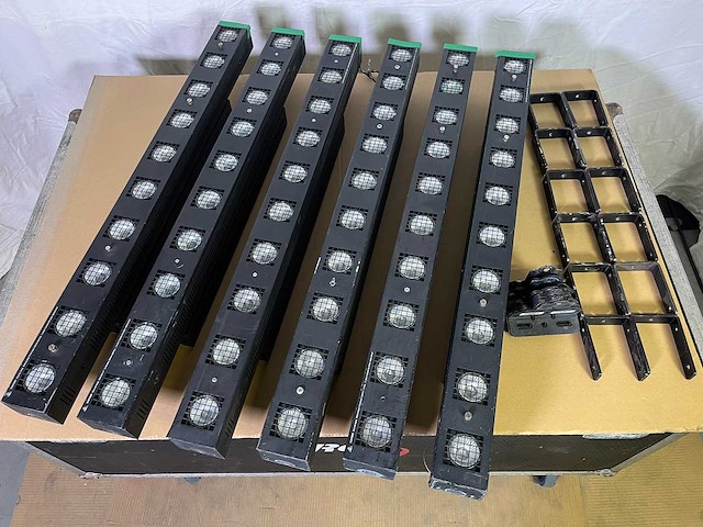 6 x showtec active sunstrip xlr3-pin w/lamp 50w 35° w/brackets - afbeelding 5 van  12
