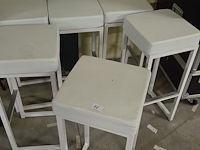 6 x wit metalen kruk