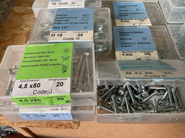 60 doosjes boutjes ringen schroeven - afbeelding 3 van  9
