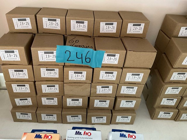 60 dozen schroefjes - afbeelding 1 van  6