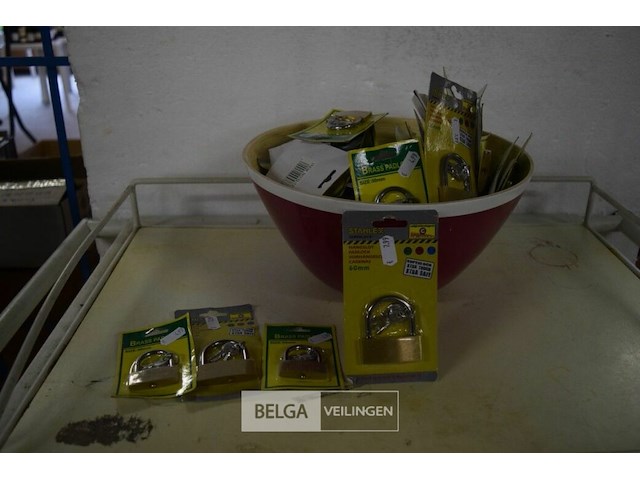 ±60 hangsloten - afbeelding 1 van  3