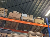 60 paletten diverse presentaiestanden, houtrestanten, magazijninrichting - afbeelding 2 van  12