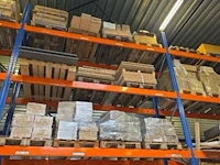 60 paletten diverse presentaiestanden, houtrestanten, magazijninrichting - afbeelding 7 van  12