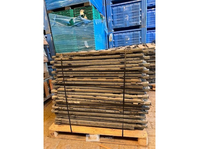 ± 60 palletverhogers - afbeelding 2 van  3
